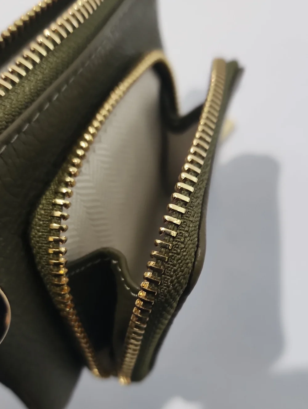Aimee Kestenberg Zoe Airpod Wallet